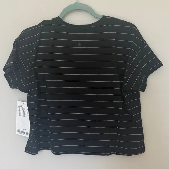 Lululemon Cates Tee - Picture 2 of 4